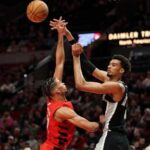 wembanyama-makes-2-free-throws-with-2.1-seconds-left-in-spurs’-118-116-win-over-trail-blazers