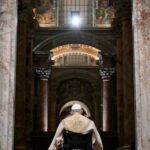 pope-brings-holy-year-and-a-message-of-hope-to-rome’s-main-prison