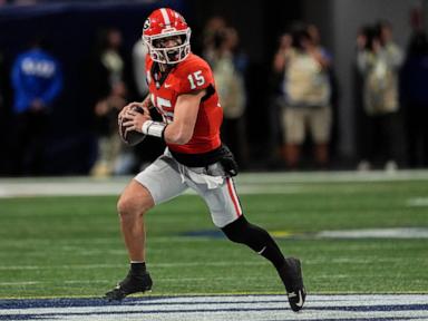 georgia-is-turning-to-backup-gunner-stockton-at-quarterback-in-cfp-quarterfinal-against-irish