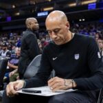 kings’-interim-coach-doug-christie-gets-1st-win-after-taking-over-for-mike-brown