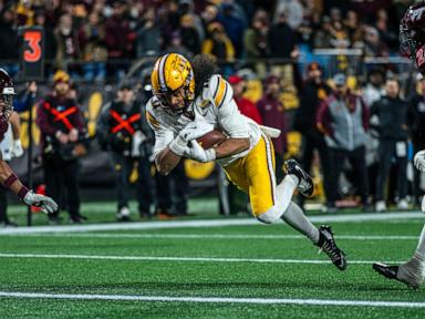minnesota-beats-virginia-tech-24-10-in-duke’s-mayo-bowl-for-8th-straight-bowl-victory