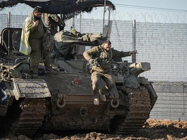 new-israeli-airstrikes-in-gaza-kill-more-than-20,-hospital-workers-say