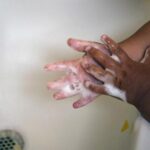 it’s-sick-season.-here’s-how-to-protect-yourself-from-norovirus,-covid,-flu-and-rsv