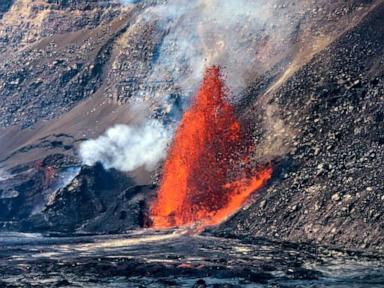 visitors-flock-to-see-spectacular-lava-fountaining-from-kilauea-eruption-in-hawaii