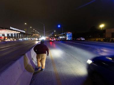 border-app-that-became-‘a-salvation’-for-migrants-to-legally-enter-the-us-may-end