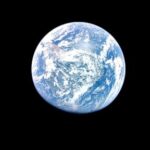 a-private-us-spacecraft-headed-to-the-moon-captures-a-glorious-view-of-earth
