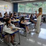 new-law-in-brazil-is-making-students-put-away-their-smartphones-at-school