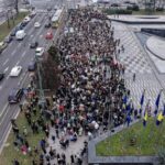 bosnian-students-rally-for-justice,-drawing-inspiration-from-anti-graft-struggle-in-serbia