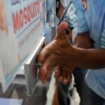 philippine-village-battles-dengue-by-offering-bounties-for-mosquitos-—-dead-or-alive