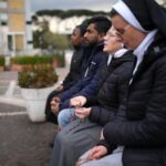 pope-marks-1-week-in-hospital-with-pneumonia:-might-he-resign?