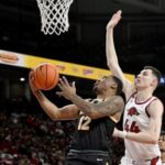 zvonimir-ivisic-scores-20,-johnell-davis-adds-18-and-arkansas-beats-no.-15-missouri-92-85