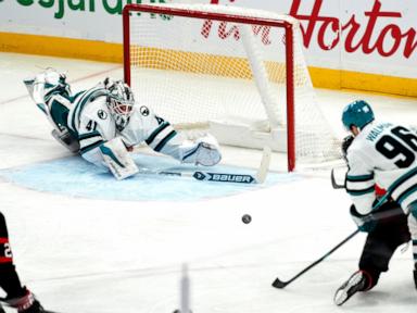 panthers-stay-active-at-nhl-trade-deadline-by-getting-goalie-vitek-vanecek-from-the-sharks