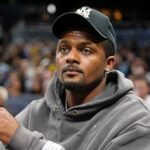 browns-restructure-watson’s-contract-to-get-under-the-salary-cap,-ap-source-says