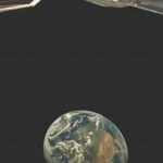 us-military’s-mini-space-shuttle-returns-to-earth-after-orbiting-for-434-days-on-a-secret-mission