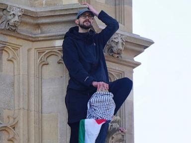 emergency-services-called-after-a-man-with-a-palestinian-flag-climbs-up-big-ben-tower