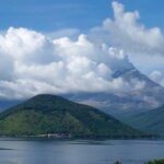 indonesia’s-mount-lewotobi-laki-laki-volcano-erupts,-prompting-alert-level-to-be-raised
