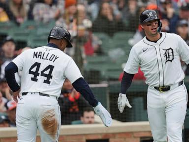 carpenter-and-torkelson-homer-as-tigers-beat-white-sox-7-2-and-drop-chicago-to-2-6