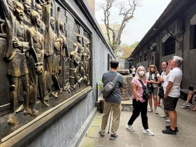 50-years-later,-vietnam’s-battlefields-draw-retrospective-veterans-and-other-tourists