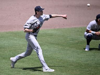 yankees’-max-fried-loses-no-hit-bid-vs.-rays-when-official-scorer-changes-decision-in-8th-inning