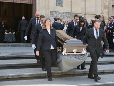 hundreds-mourn-spanish-family-killed-in-new-york-city-helicopter-crash