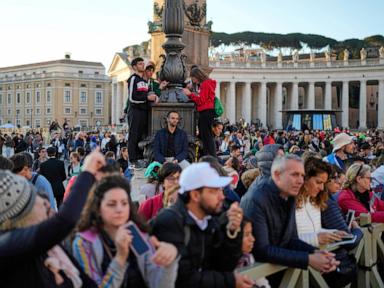 the-latest:-mourners-race-to-get-standing-room-spot-in-st.-peter’s-square-for-pope-francis’-funeral