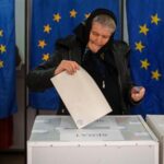 romanians-confront-a-deluge-of-online-disinformation-ahead-of-a-presidential-election-rerun