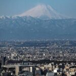 man-airlifted-from-japan’s-mount-fuji-returns-to-slope-days-later-and-rescued-again