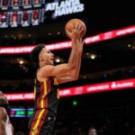 spurs’-castle-wins-rookie-of-the-year,-joining-wembanyama-as-back-to-back-san-antonio-winners