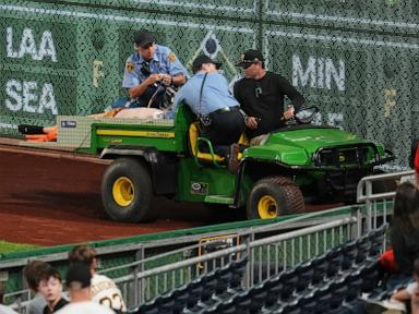 fan-falls-from-21-foot-clemente-wall-at-pnc-park-in-pittsburgh-during-cubs-pirates-game