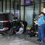 vehicle-crashes-into-entrance-at-manila-airport,-killing-2-people-including-a-4-year-old-girl