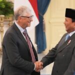 bill-gates-meets-indonesian-leader-to-discuss-health-and-sustainable-development-initiatives