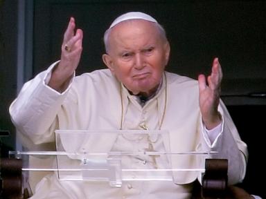 what-is-the-traditional-sunday-blessing-that-popes-deliver-in-st.-peter’s-square?