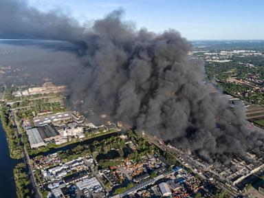 poland-orders-closure-of-russian-consulate-in-krakow,-citing-arson-attack-blamed-on-moscow