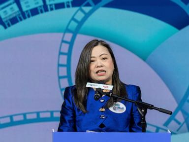 hong-kong’s-baby-pandas-finally-get-names.-meet-jia-jia-and-de-de