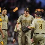 ramos-hits-tying-double-in-seventh-then-lee-follows-with-sacrifice-fly,-giants-beat-padres-6-5