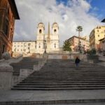 an-80-year-old-drives-a-luxury-mercedes-down-rome’s-spanish-steps