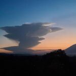 volcanic-eruption-in-indonesia-forces-evacuations-and-flight-cancelations