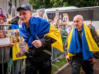 ukraine-received-at-least-20-bodies-of-russian-soldiers-in-recent-exchanges,-zelenskyy-says