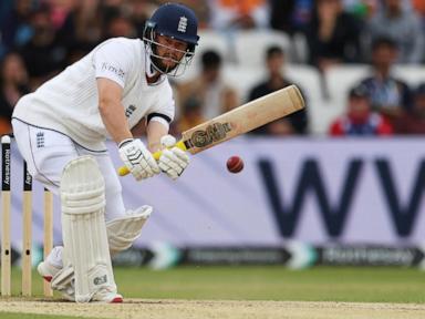 duckett-and-crawley-lead-england-to-117-0-at-lunch-vs.-india-with-target-of-371