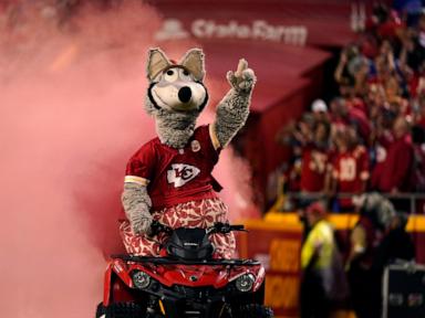 kansas-city-chiefs’-strategy-to-expand-uk-fandom:-cultural-connections-and-mascot-diplomacy