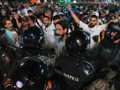 serbian-police-remove-street-blockades-in-belgrade,-make-new-arrests