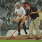 tauchman-gets-the-winning-hit-in-the-11th-as-the-white-sox-beat-the-guardians-5-4-for-dh-split