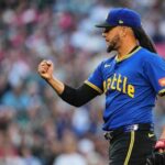 arozarena-and-castillo-lead-mariners-to-6-1-win-over-astros