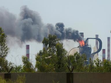 fire-at-iran’s-largest-oil-refinery-kills-1