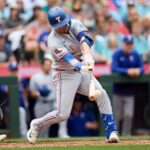 wyatt-langford-helps-the-texas-rangers-beat-the-seattle-mariners-6-4-in-11-innings