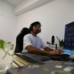 afghan-women-turn-to-online-courses-as-the-taliban-bans-education