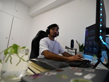 afghan-women-turn-to-online-courses-as-the-taliban-bans-education