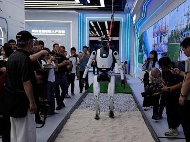 shopping-for-a-robot?-china’s-new-robot-store-in-photos