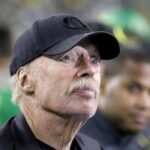 nike-co-founder-phil-knight-and-wife-pledge-record-$2b-to-oregon-cancer-center,-university-says