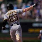jack-suwinski’s-tiebreaking-homer-in-the-9th-lifts-pirates-over-struggling-cubs-3-2